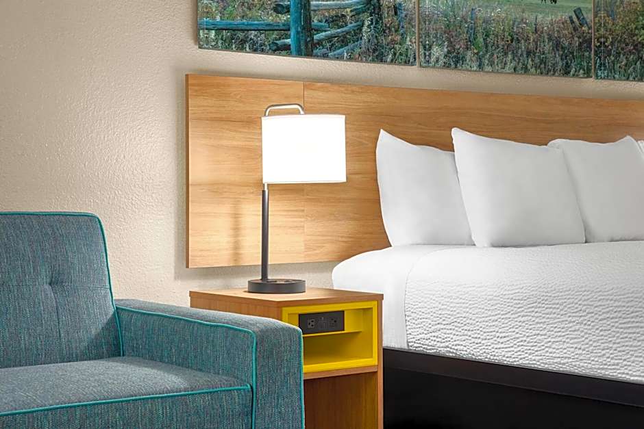 Days Inn by Wyndham Paris