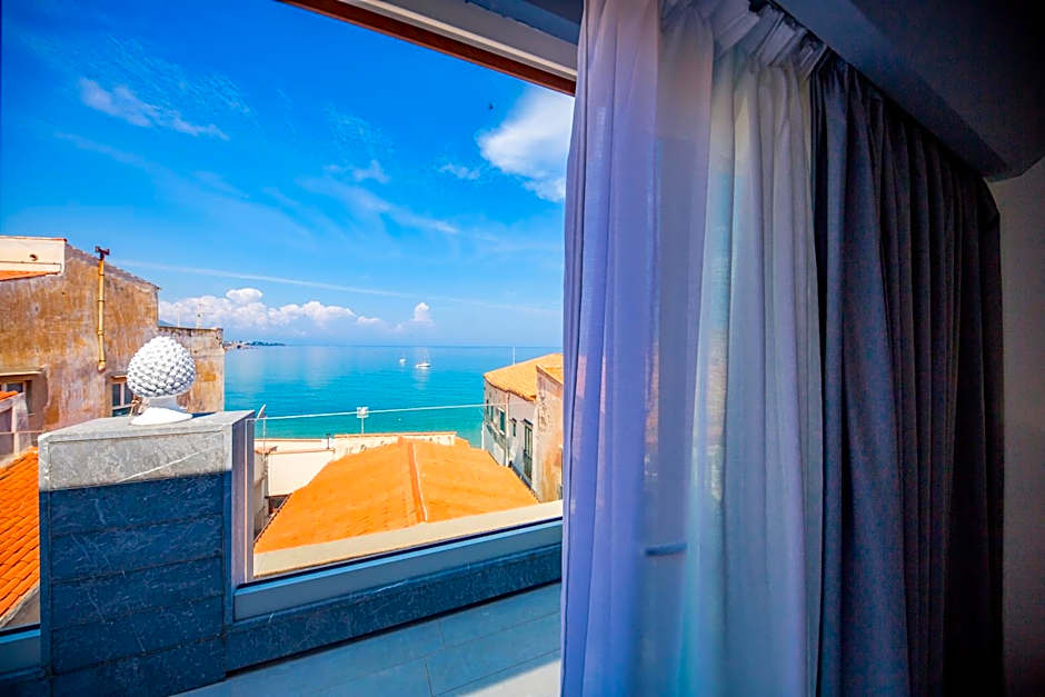 Ossuna Bay Hotel Boutique