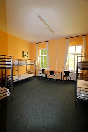 Six-Bedroom with Shared Bathroom