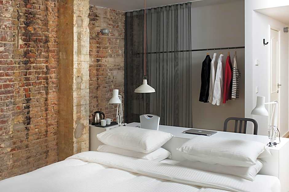 9Hotel Central