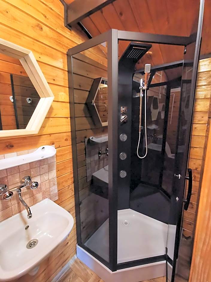 Domki i Apartamenty Pod Wzgórzem