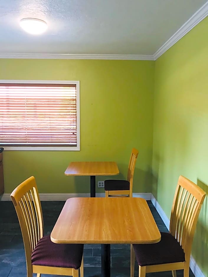 Americas Best Value Inn Visalia