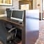 Econo Lodge Inn & Suites East Houston I-10