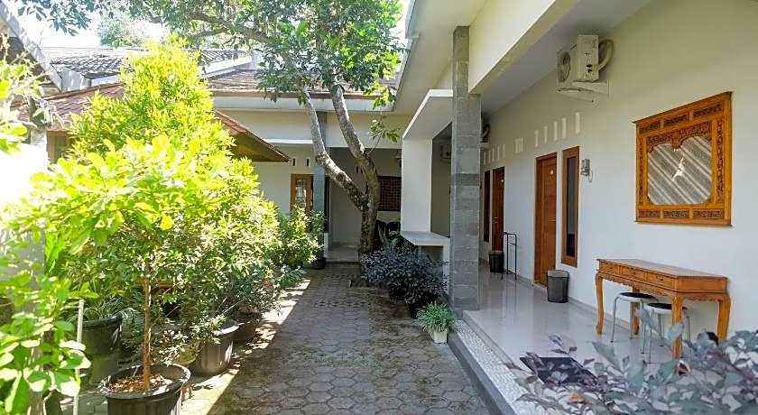 De Russen By RedDoorz – Sleman, MN