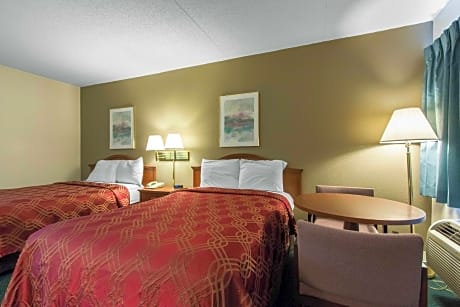 2 Double Beds, Smoking