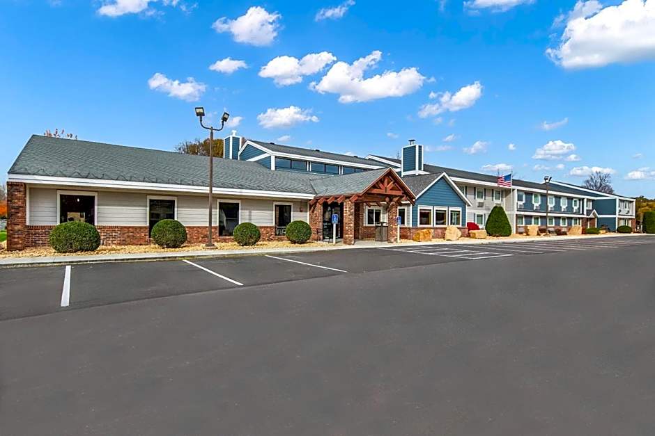 AmericInn by Wyndham St. Peter