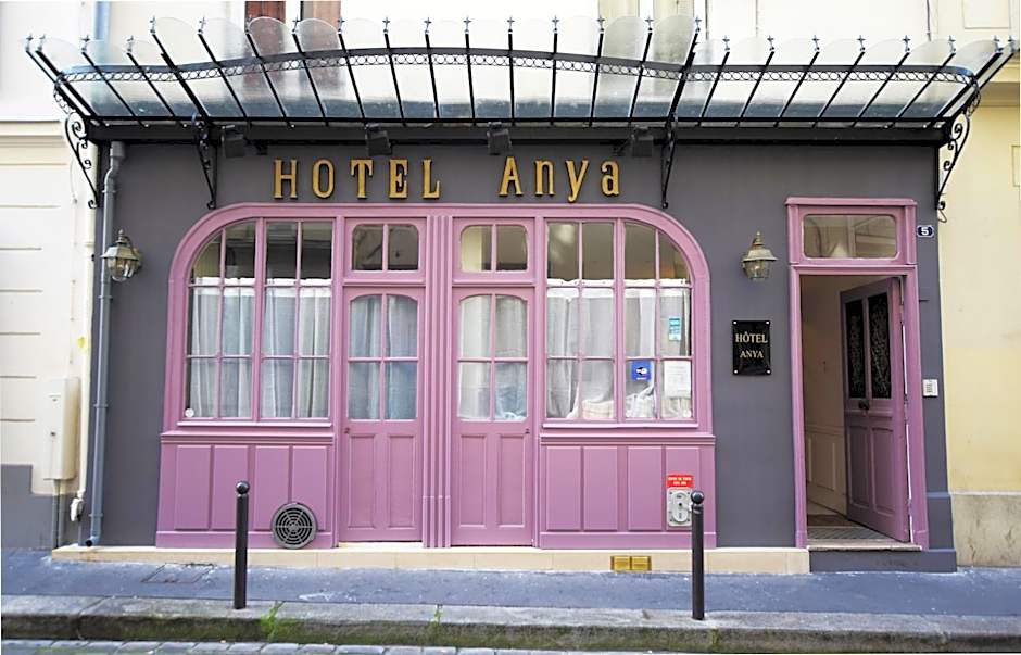 Hotel Anya
