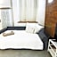 Alessia's Flat - Mac Mahon