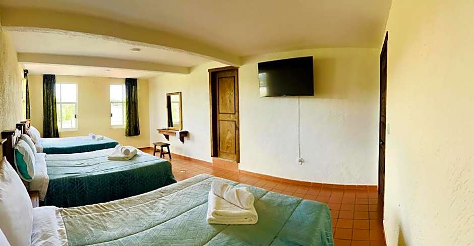 Hotel Renacer