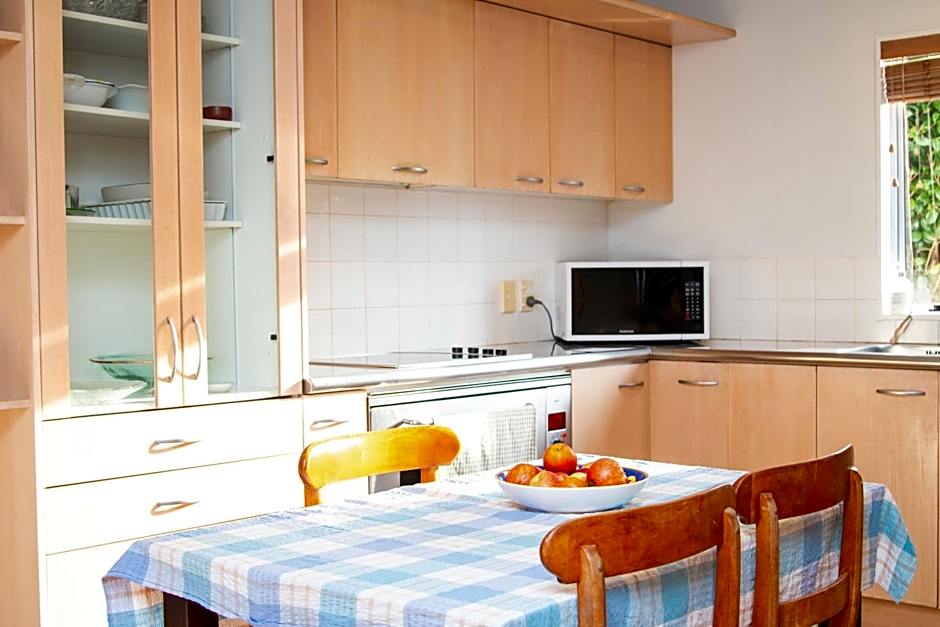 Maxwell's Guest House and Tiny Home