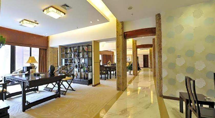 Huangshan Xuanyuan International Hotel