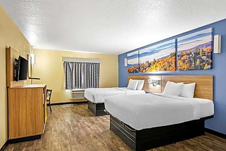 Queen Room - Disability Access/Non-Smoking