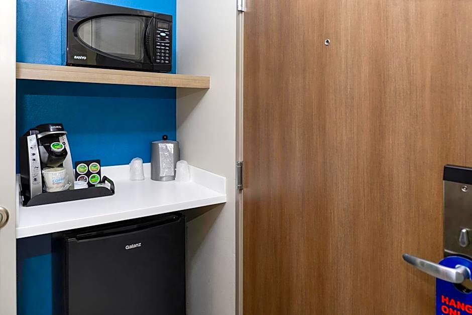 Holiday Inn Express Hotel and Suites Marysville By IHG