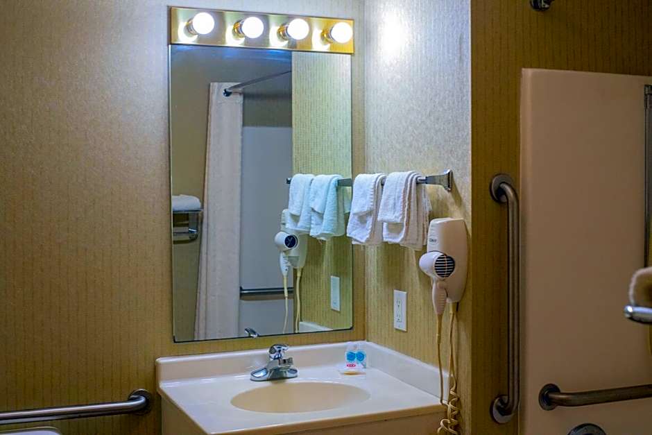 Colfax Inn by Marifah