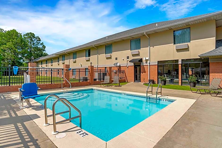 Best Western Plus Two Rivers Hotel & Suites