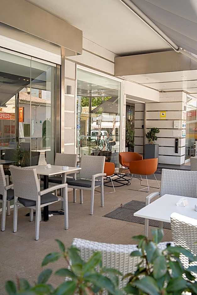 Hotel Playas Arenal