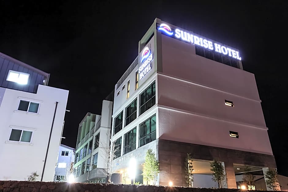 Sunrise Hotel Seopjikoji
