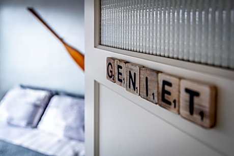 Deluxe Room (2 Adults + 1 Child)