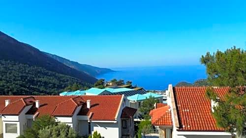 Golden Life Heights Deluxe Suite Hotel - Adult Only