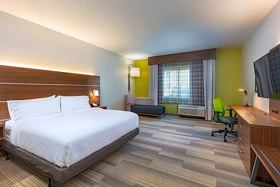Photo 1 of 3 of Mini 1 King Bed Suite