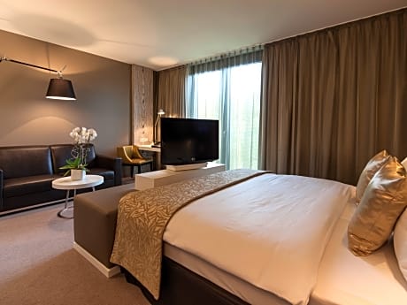 Family Deluxe Connecting Room