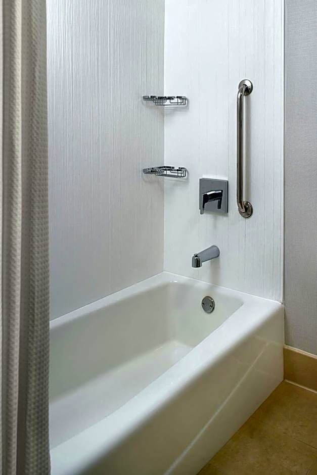 Courtyard by Marriott Greenville Haywood Mall