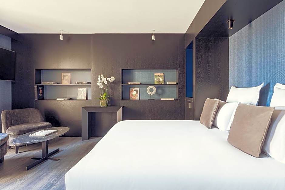 The Pavilions Madrid Hotel