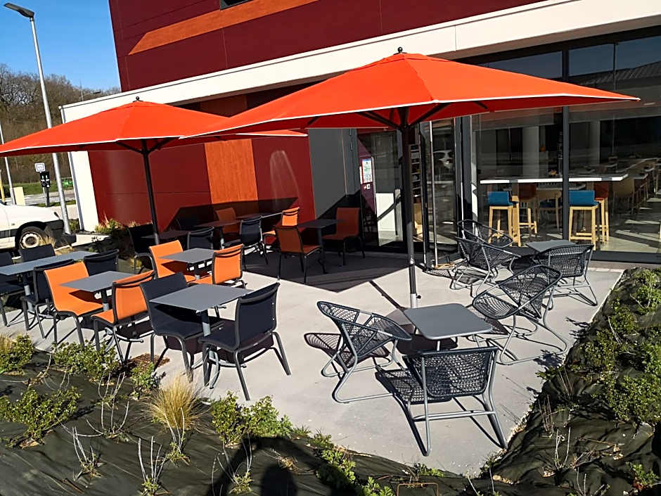 Hôtel AKENA Besançon