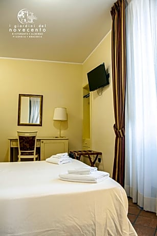 Deluxe Double or Twin Room with City View