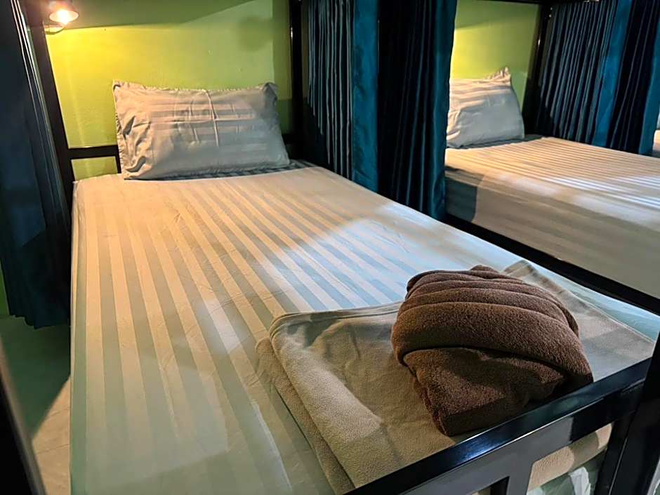 Khao Sok Jungle Hostel