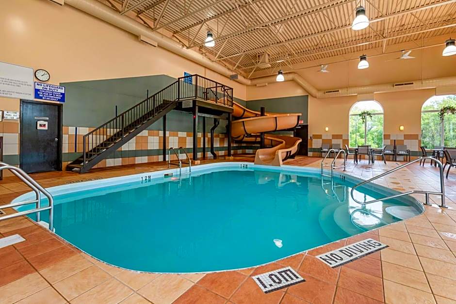 Best Western Plus Pembina Inn & Suites