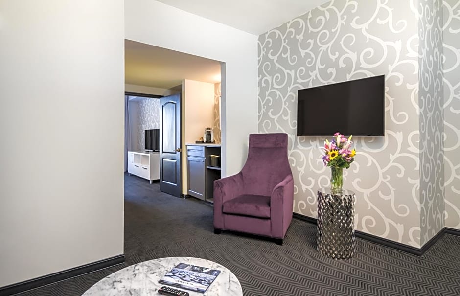 TRYP by Wyndham Savannah