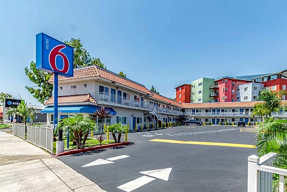 Motel 6 National City, CA