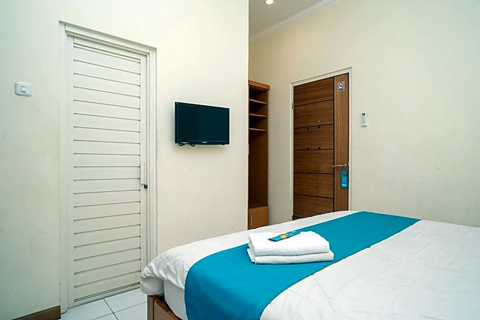 Sans Hotel FiFFa Pisang Kipas Malang