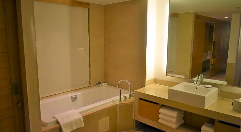 Courtyard by Marriott Gurugram Downtown