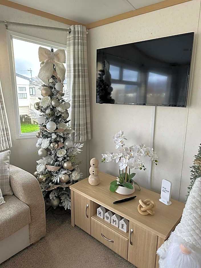 marine getaways caravan hire