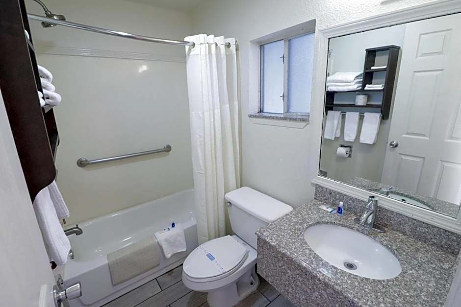 Rodeway Inn San Antonio Lackland AFB - SeaWorld