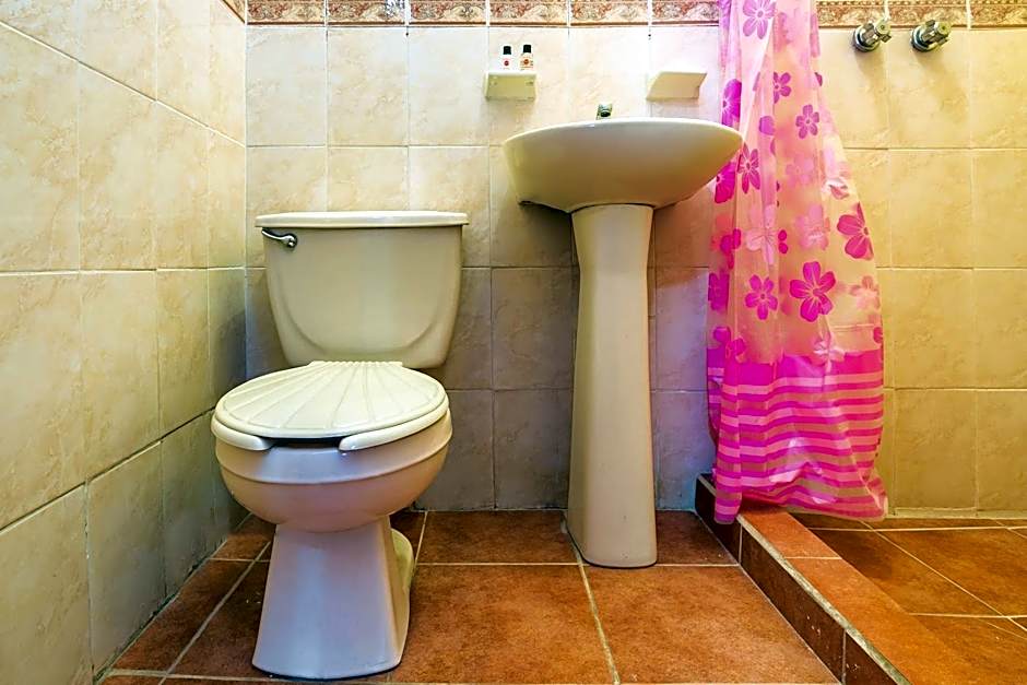 OYO Posada De Los Angeles