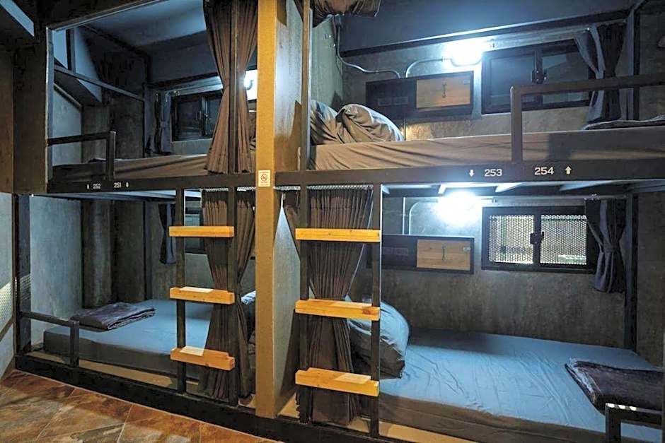 Episode 11 Hostel Sukhumvit