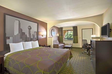 1 King Bed Non-Smoking