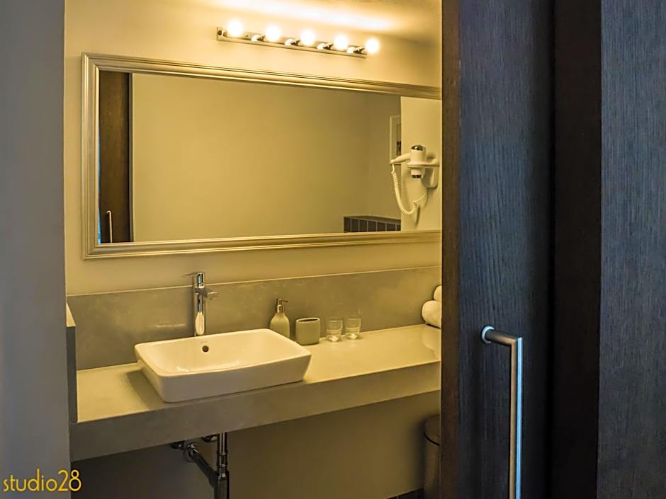 Studio28 Boutique Rooms