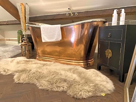 The Hive at Poppi-Red