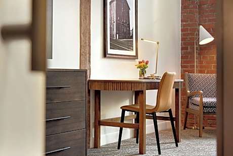 Apprentice King Studio Suite