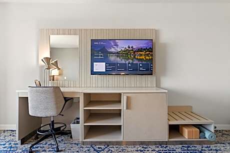 Standard Queen Room with Two Queen Beds and Mobility Accessible Roll-In Shower