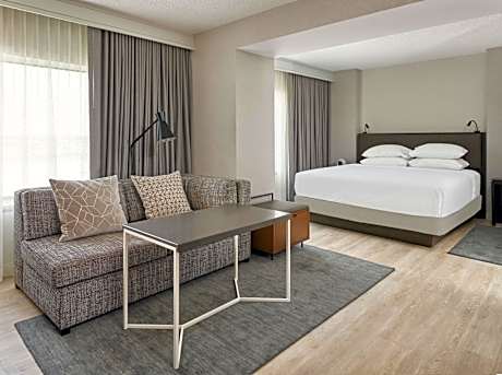 Queen Room with Accessible Shower - Disability Access