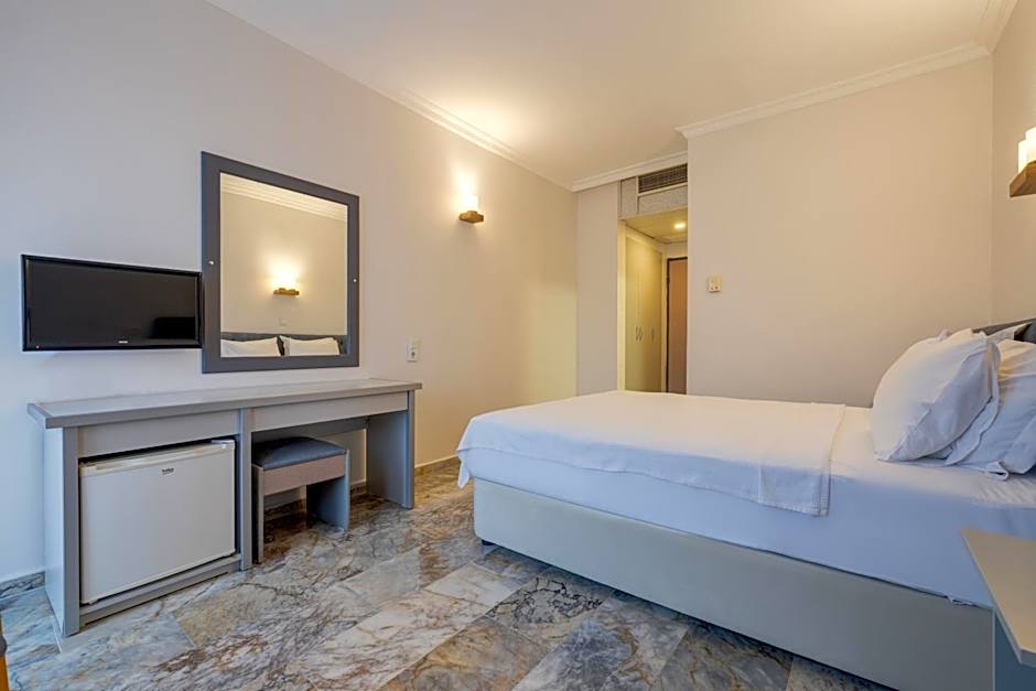 Hanedan Beach Hotel