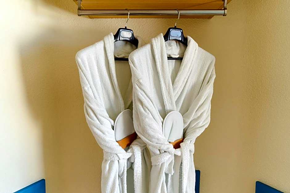 HOVIMA La Pinta Beachfront Family Hotel