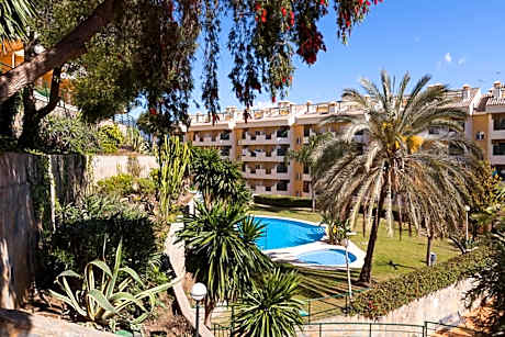 Señorío de Aloha Apartahotel