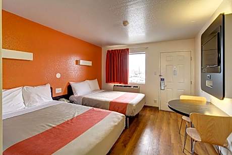 2 Full Beds | Non-Smoking