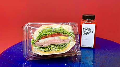 Signature B - Breakfast Included